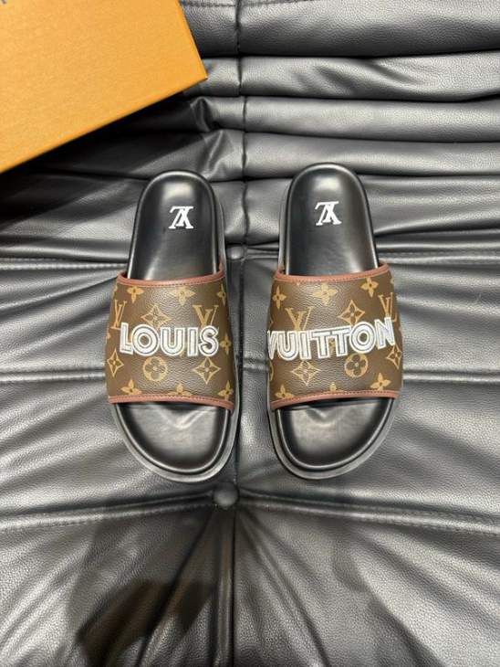 Picture of Louis Vuitton Slippers _SKULVsz38-45jc2h04011052